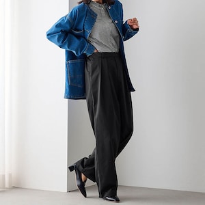 モデル身長167cm／M ※写真は撮影用のため股下+7cmになります。
