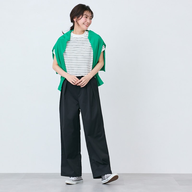 モデル身長170cm／M ※写真は撮影用のため股下+7cmになります。