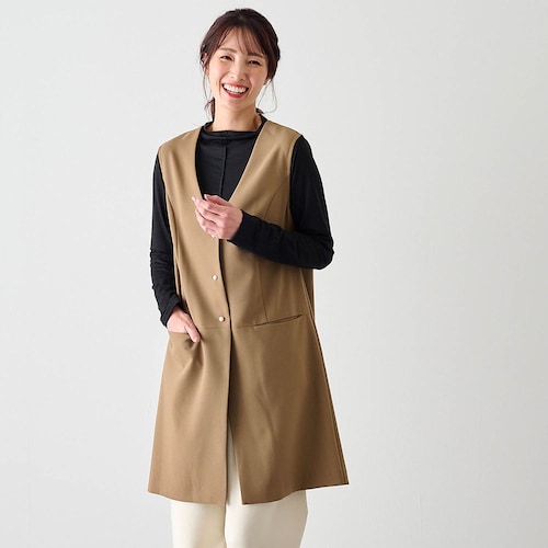 さっと羽織ってさまになるロングジレ
