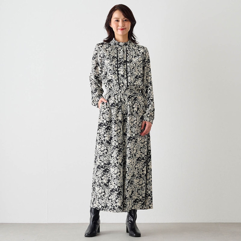 モデル身長167cm／M ※写真は撮影用のため股下+6cmになります。