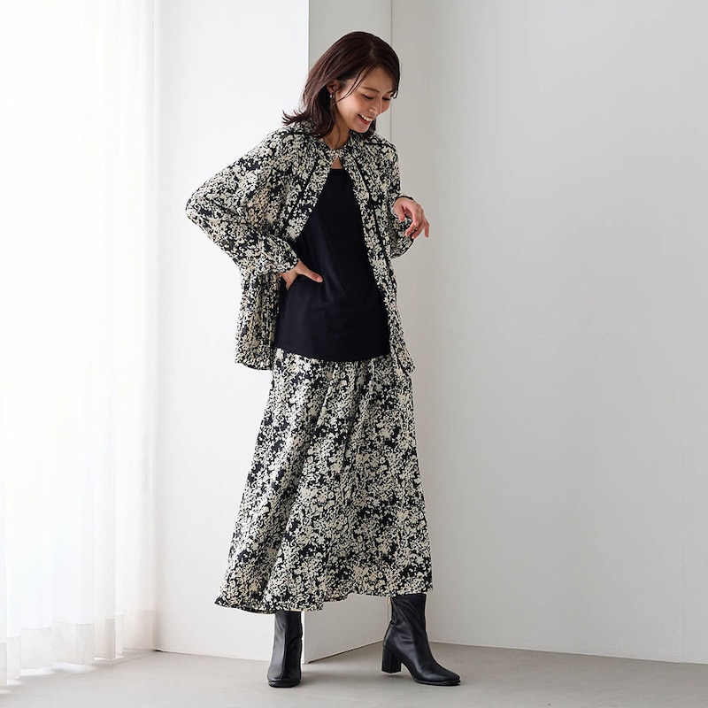 モデル身長167cm／M ※写真は撮影用のため股下+6cmになります。