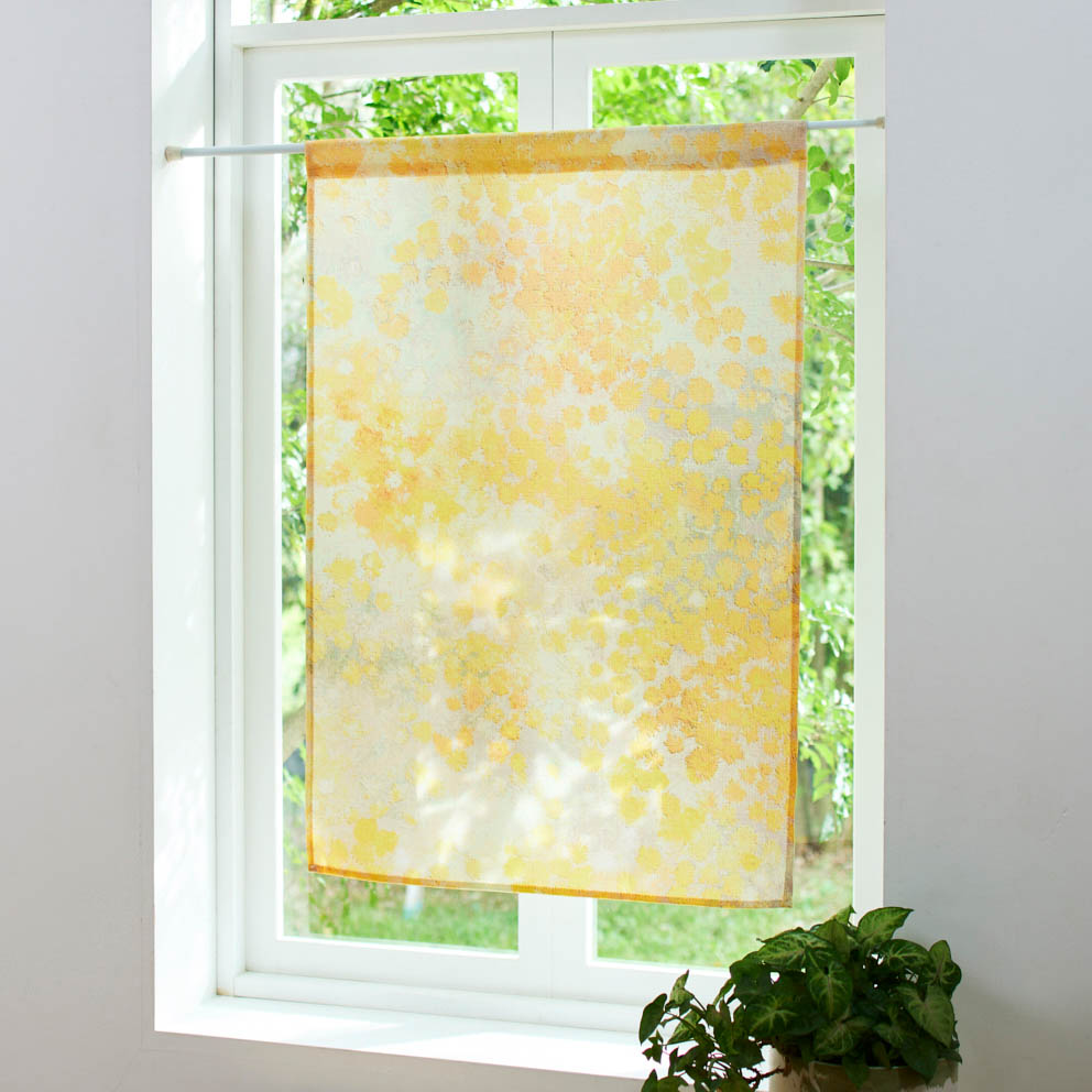 【ベルメゾン】フィンランドの景色を描いた小窓・カフェカーテン(星佐和子さん)