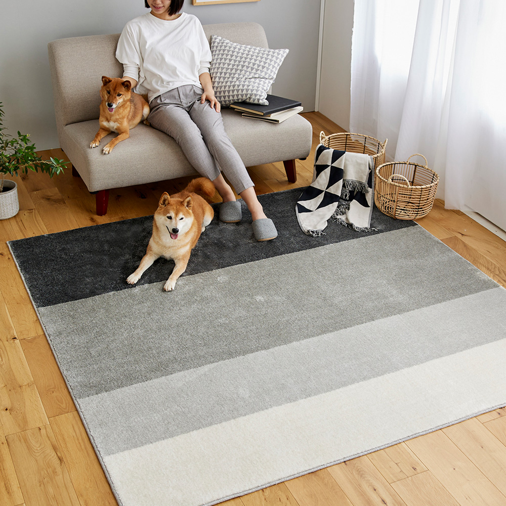 【ベルメゾン】掃除しやすい防ダニ・消臭加工付きラグ