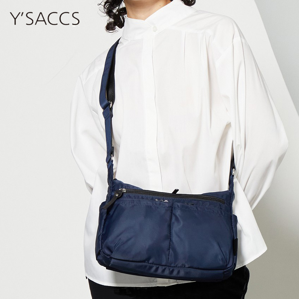 【イザック/Y'SACCS】本革使いトリプルポケットショルダーバッグ