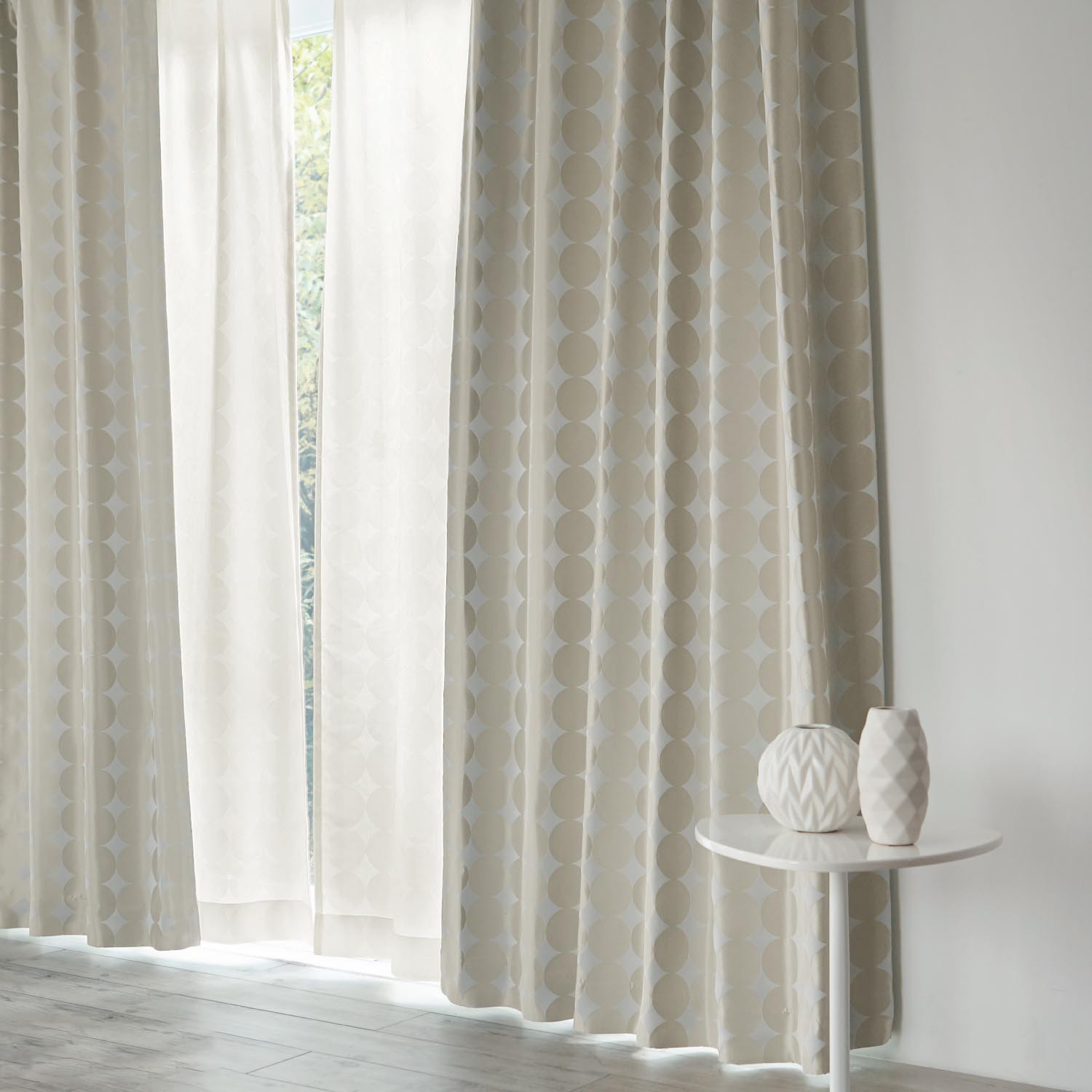 【ベルメゾン】【74サイズ】 サークル柄の遮光・遮熱・防炎・形状記憶カーテン