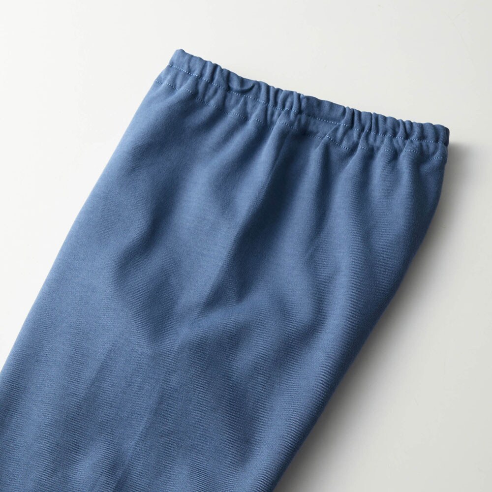 前後のパーツを一枚にして、左右脇は縫い代なしに