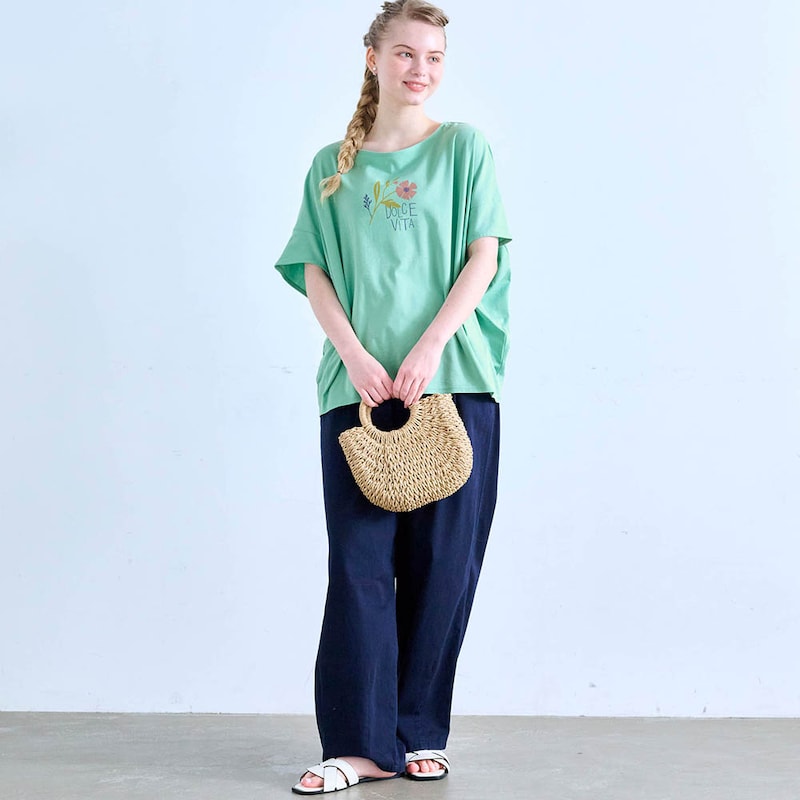 モデル身長167cm/Ｍ～L　甘い人生着用