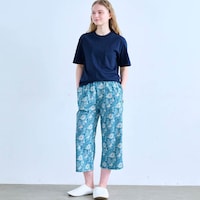 モデル身長168cm/M ※写真は撮影用のため、股下＋4cmになります　刺繍のようなお花畑着用