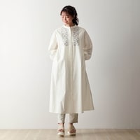 モデル身長164cm／M ※写真は撮影用のため、袖丈＋1.5㎝、着丈＋6.5㎝になります