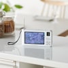 状況に合わせて使える4WAY充電1.ソーラー充電2.充電池3.乾電池(別売の単3アルカリ乾電池・3本) 手に入りやすい単3形ですぐに使え、長期間電源を確保できない環境でも役立ちます。4.手回し 本体ハ