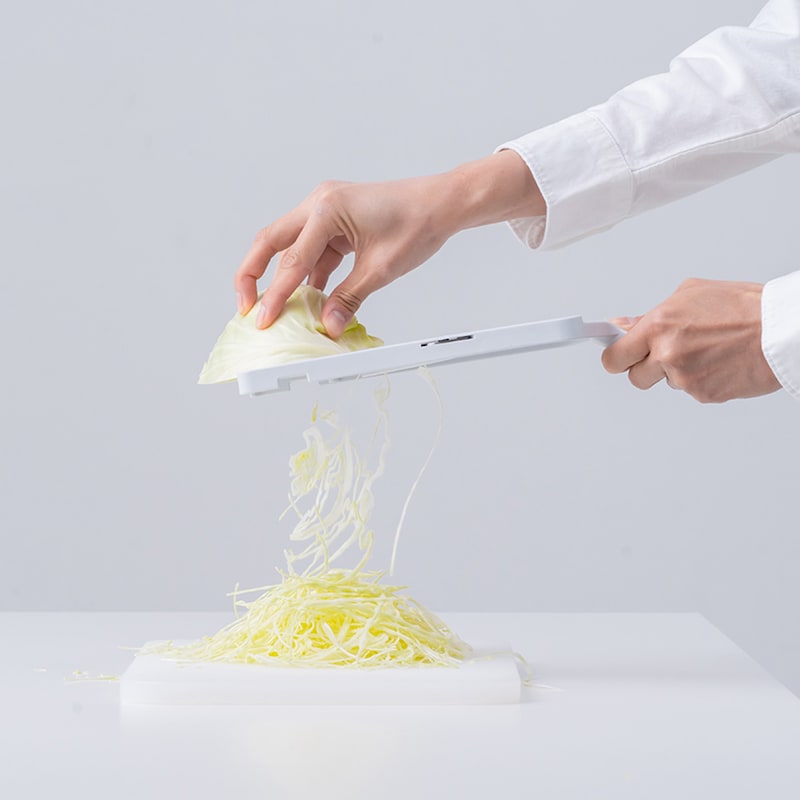誰でも簡単に均一な千切りキャベツを作ることができます