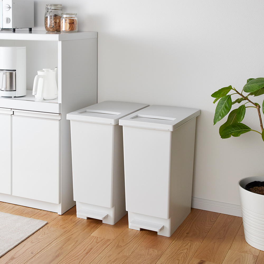 【ベルメゾン】小窓付きスリムペダル