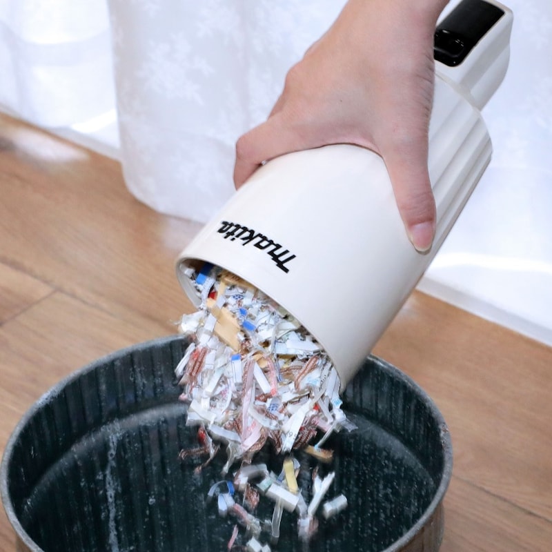 ゴミ捨てはカプセル部をひねってはずすだけ