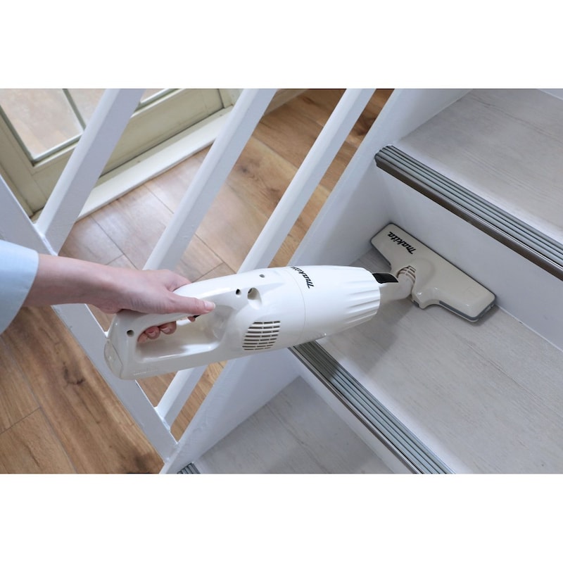 別販売品の棚ブラシを使用すれば､細かい箇所の清掃に