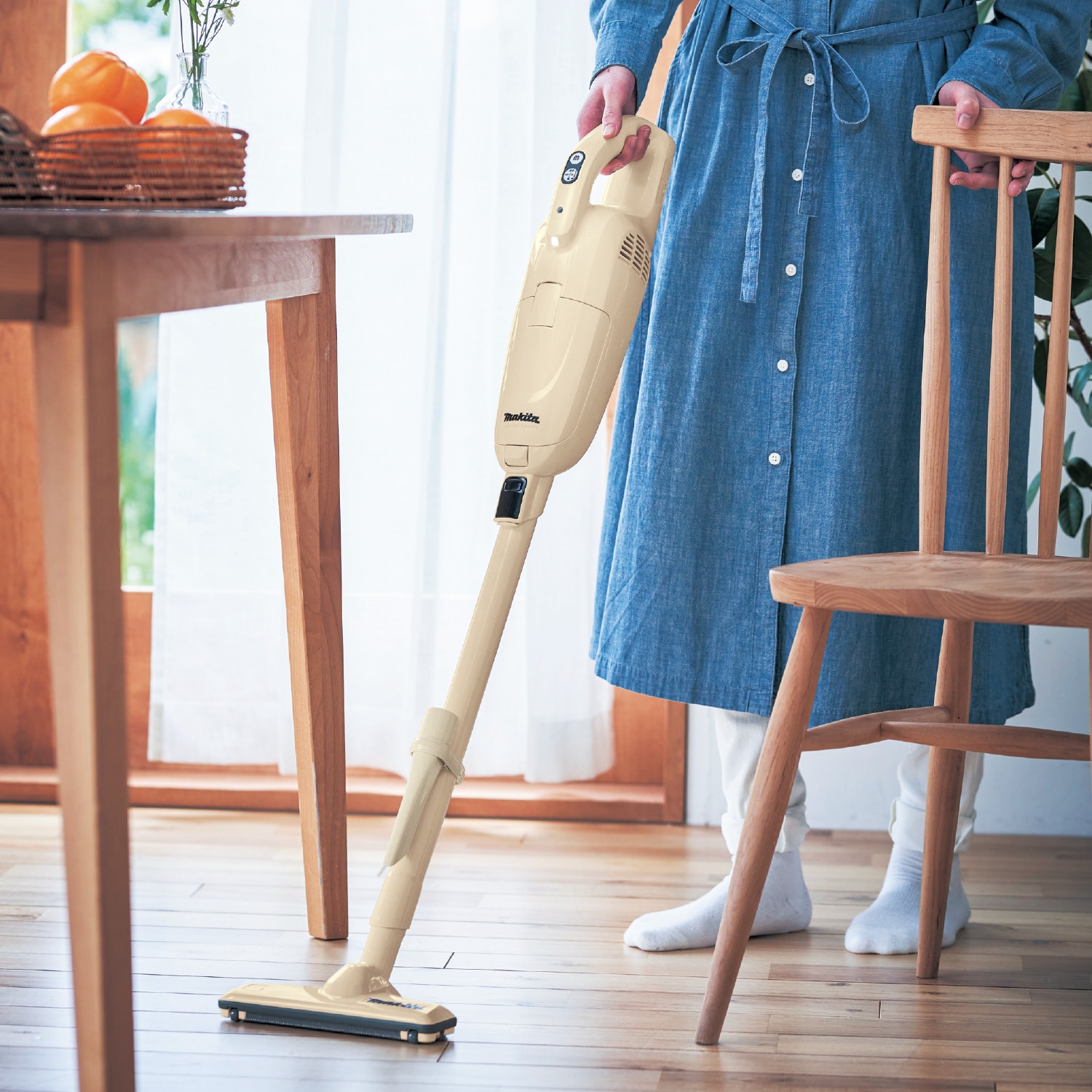 【マキタ/makita】紙パック式 軽量コードレスクリーナー