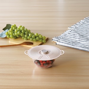 お茶碗などの小さめの食器に