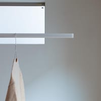 要素をそぎ落としたシンプルな物干し竿