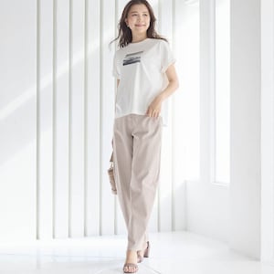 モデル身長170cm／64-91・股下68cm ※写真は撮影用のため股下+6cmになります。