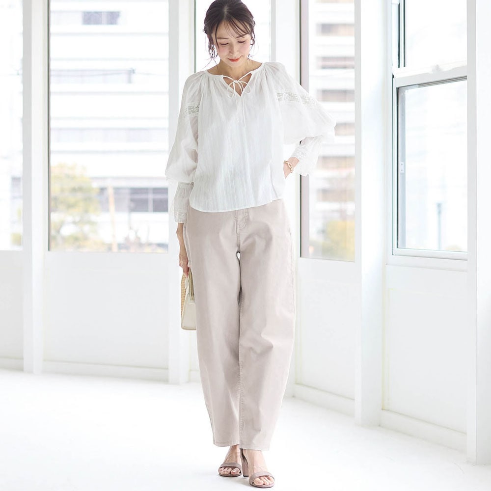モデル身長169cm／64-91・股下68cm ※写真は撮影用のため股下+6cmになります。