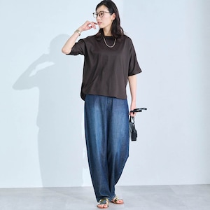 モデル身長173cm／64-91・股下68cm ※写真は撮影用のため股下+6cmになります。