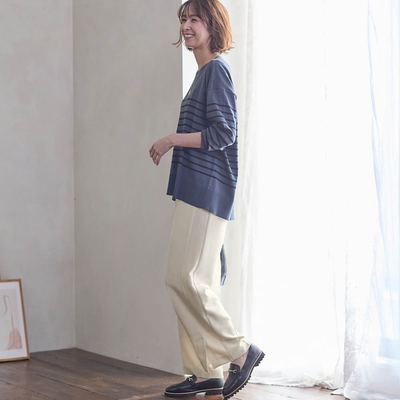 モデル身長169cm／M・股下66cm ※写真は撮影用のため股下+6.5cmになります。