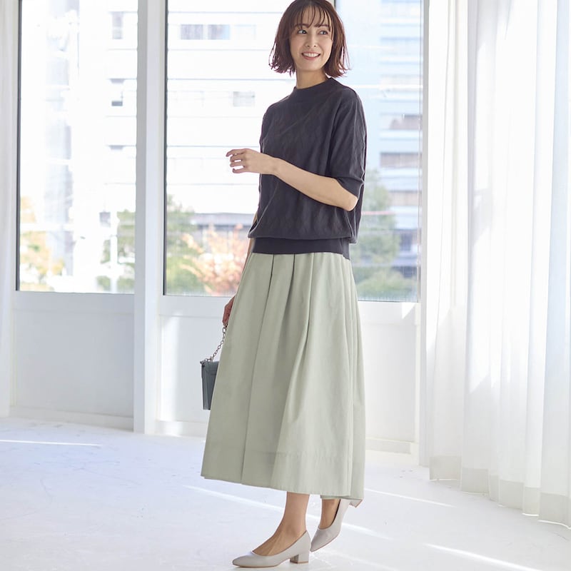 モデル身長169cm／M ※写真は撮影用のため総丈+８cmになります。