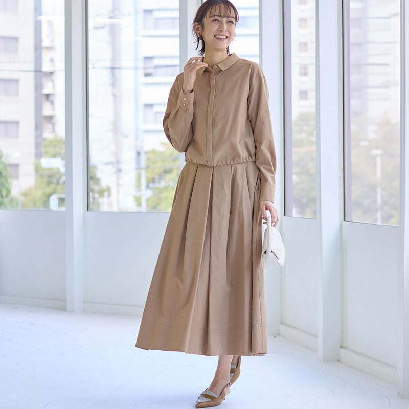 モデル身長169cm／M ※写真は撮影用のため総丈+８cmになります。