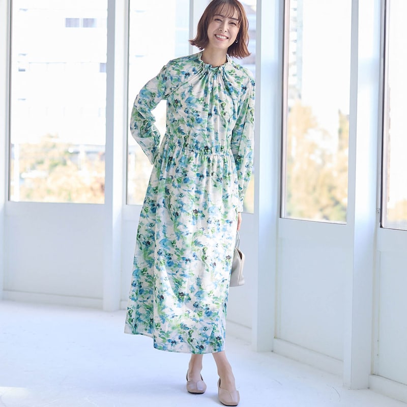 モデル身長169cm／M ※写真は撮影用のため着丈+9cmになります。