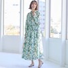 ―デザイン・スタイリング―・水彩画のような華やかなオリジナルフラワープリント・落ち着いた色調で上品な印象に・ウエスト部分にゴムが入っていて、自然とギャザーが寄ることで体のラインをさりげなくカバー―素材