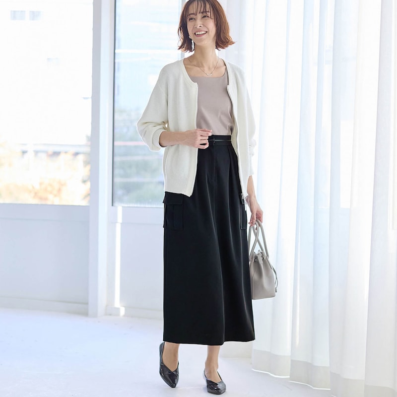 モデル身長169cm／M ※写真は撮影用のため総丈+８cmになります。