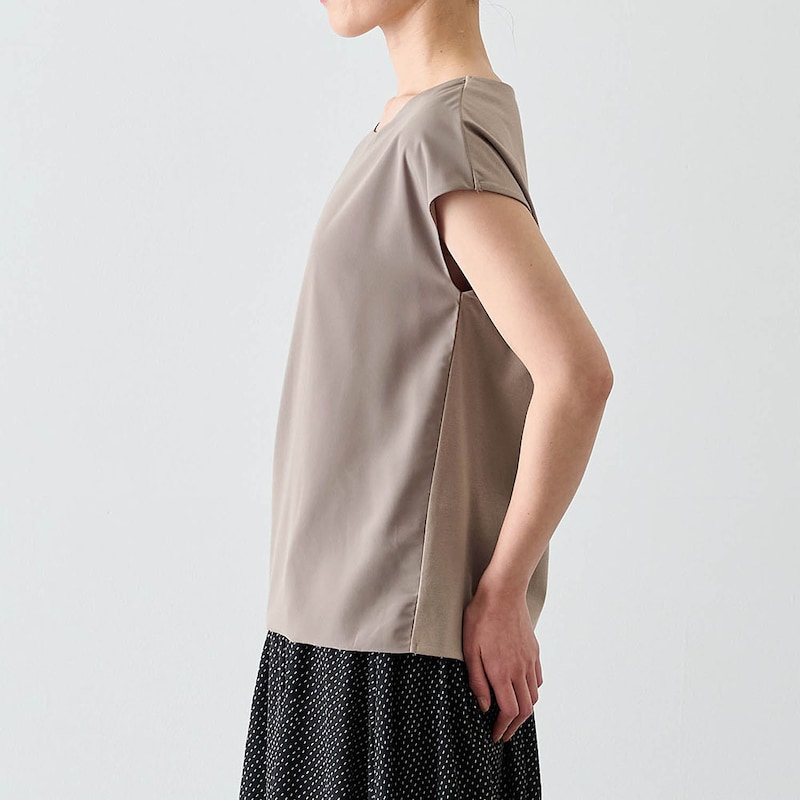 モデル身長168cm／M
