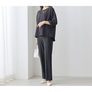 モデル身長170cm／M ※写真は撮影用のため股下+6cmになります。