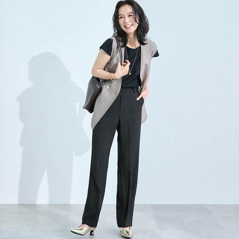 モデル身長167cm／M ※写真は撮影用のため股下+6cmになります。