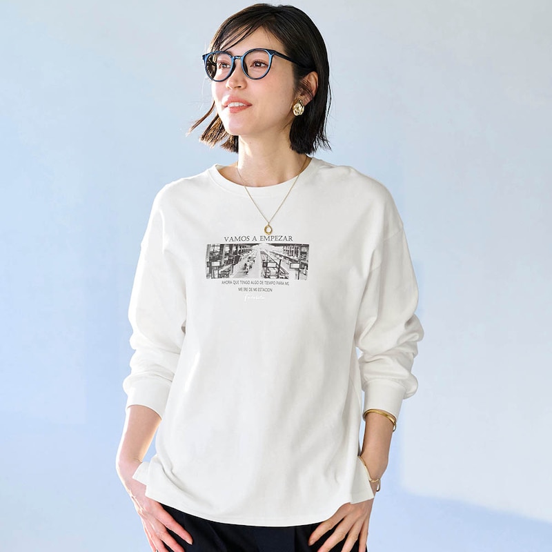 オフホワイト（Ｃフォト）