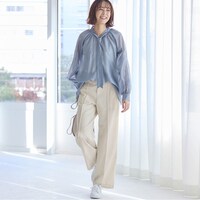 モデル身長169cm／M ※写真は撮影用のため股下+6cmになります。