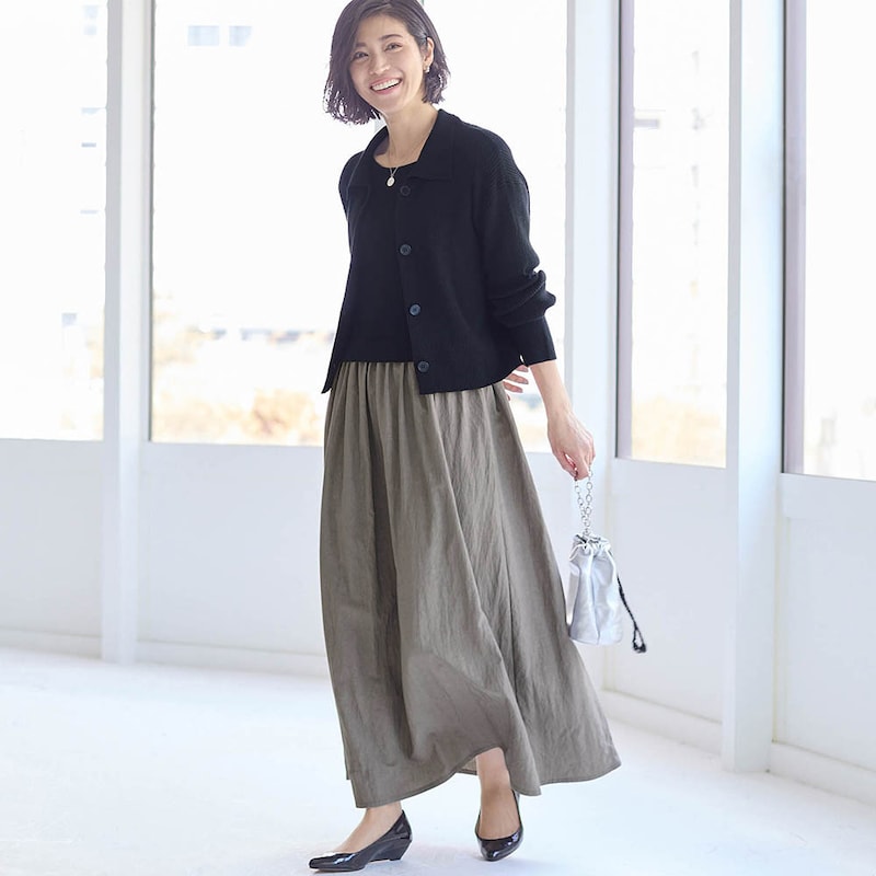 モデル身長168cm／M ※写真は撮影用のため着丈+9cmになります。