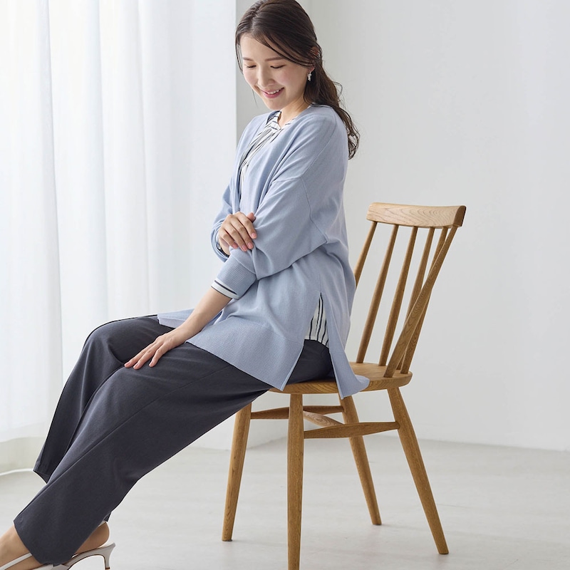 モデル身長170cm／M　深めのスリット入りで座っても窮屈感のない着心地