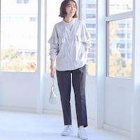 モデル身長169cm／M ※写真は撮影用のため股下+6cmになります。