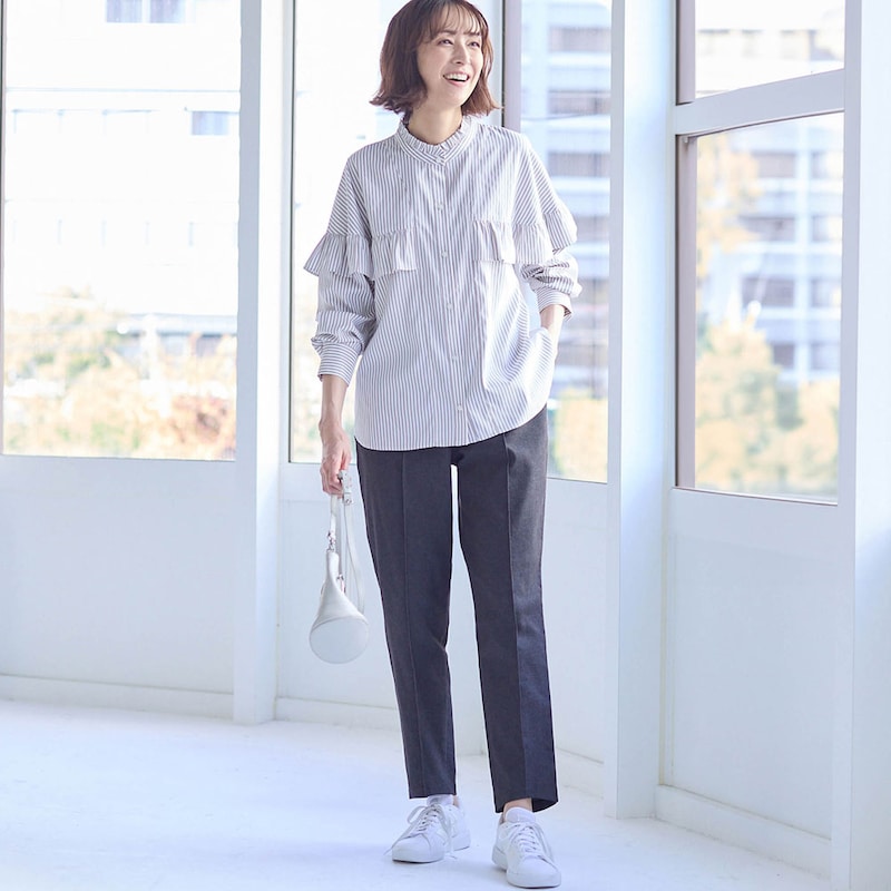 モデル身長169cm／M ※写真は撮影用のため股下+6cmになります。