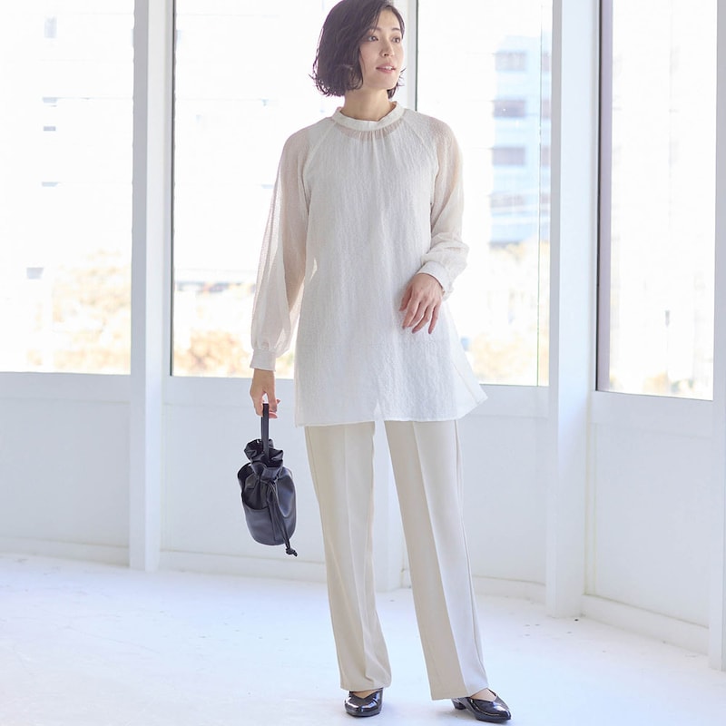 モデル身長168cm／M ※写真は撮影用のため股下+6cmになります。パンツのみ着用
