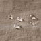 撥水加工を施してあるため雨水もサッと払えて水ハネも気にならない
