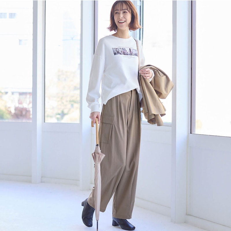 モデル身長169cm／M ※写真は撮影用のため股下+6cmになります。