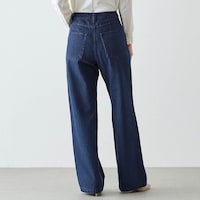 モデル身長168cm／M ※写真は撮影用のため股下+6cmになります。