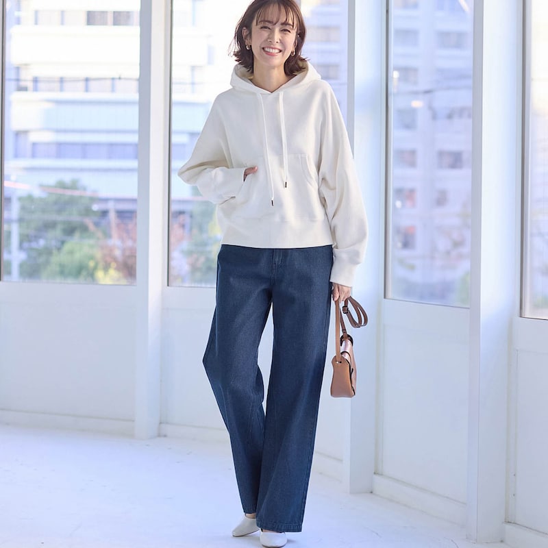 モデル身長169cm／M ※写真は撮影用のため股下+6cmになります。
