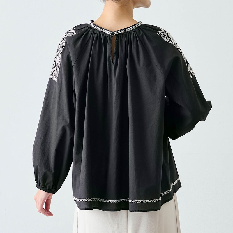 モデル身長168cm／M