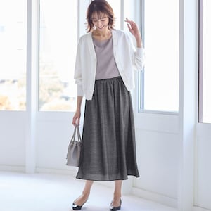 モデル身長169cm／M ※写真は撮影用のため総丈+6cmになります。