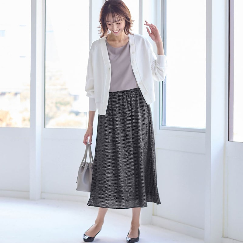 モデル身長169cm／M ※写真は撮影用のため総丈+6cmになります。