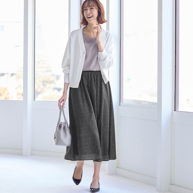 モデル身長169cm／M ※写真は撮影用のため総丈+6cmになります。