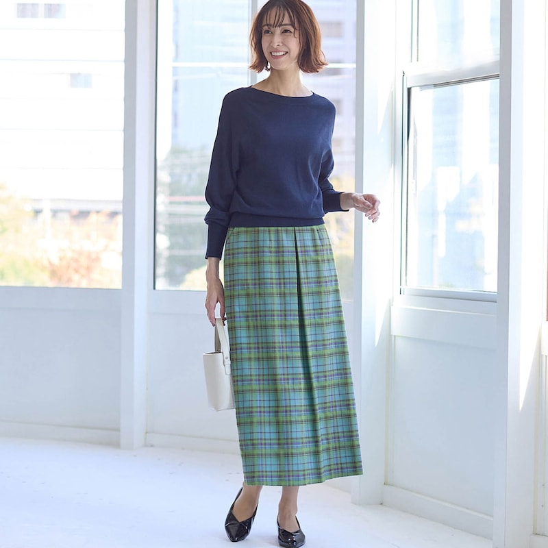 モデル身長169cm／M ※写真は撮影用のため総丈+6cmになります。