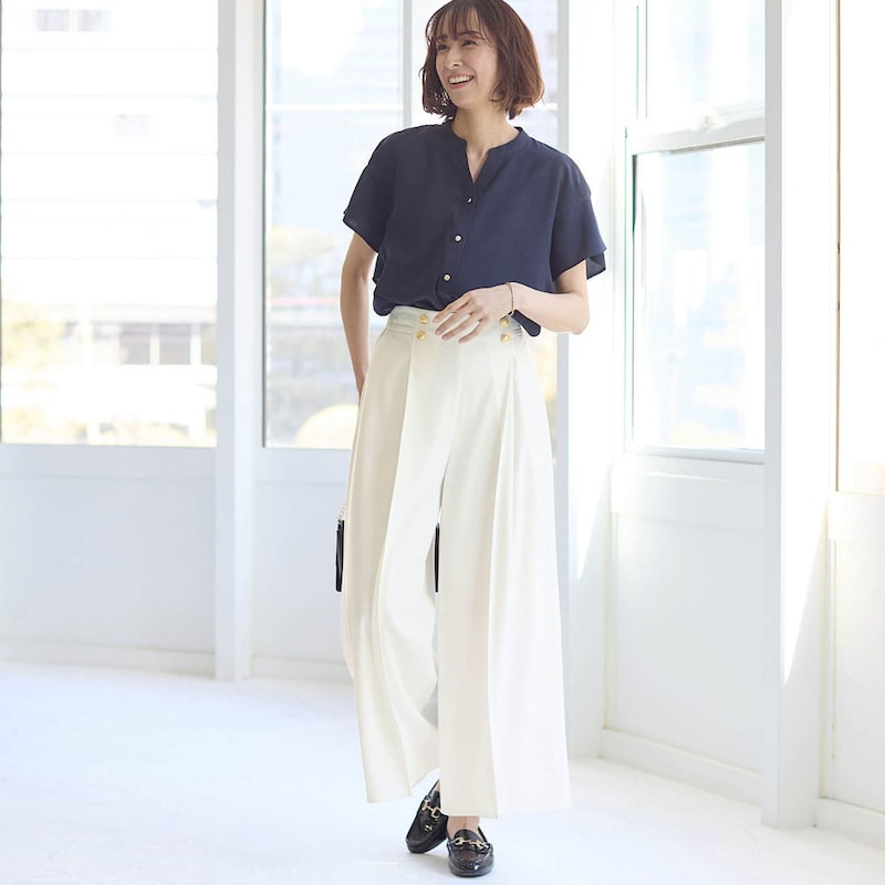 モデル身長169cm／M ※写真は撮影用のため股下+6cmになります。